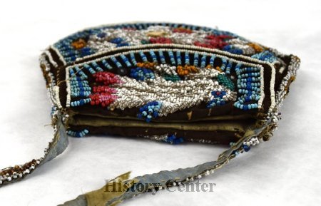 Beaded bag by Kiilhsoohkwa