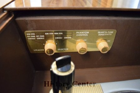 Magnavox Phonograph-Radio Console