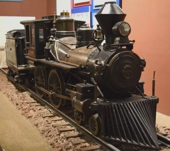 Model Locomotive